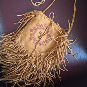 Exquisite Vintage Hand-crafted Leather Bag - Elevate Your Style!